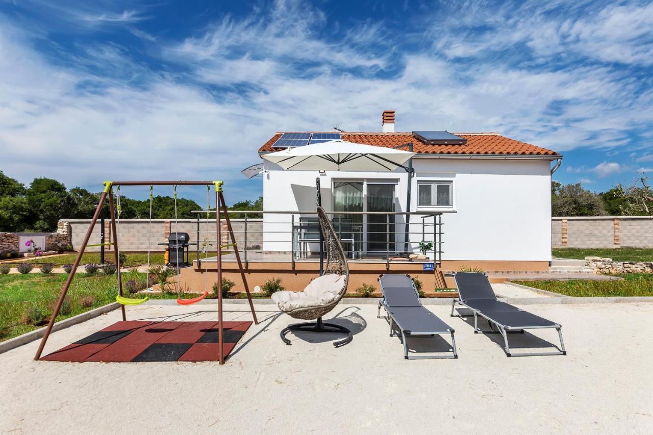 Villa House Of Peace à Peroj Extérieur photo
